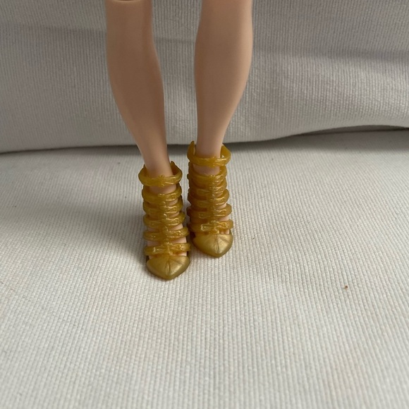 Rainbow High Doll - Picture 2 of 6